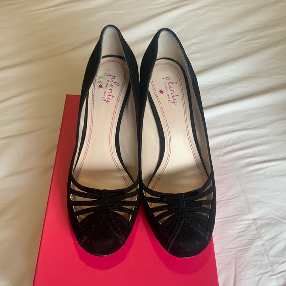 Plenty by Tracy Reese Black Sueded Cafe Toe Heels. Sz. 8.5